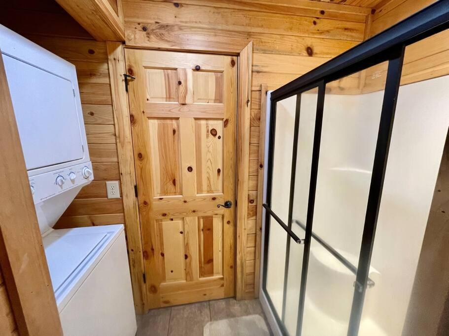 2 Bed Cabin Hot Tub Close To Helen #16 Buitenkant foto