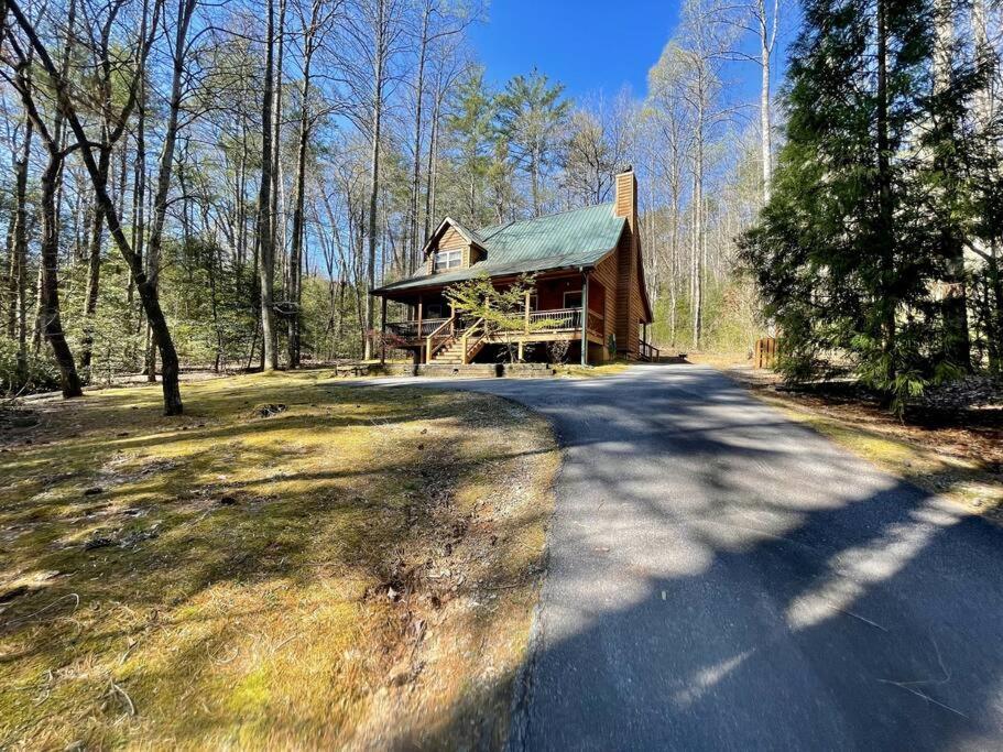 2 Bed Cabin Hot Tub Close To Helen #16 Buitenkant foto