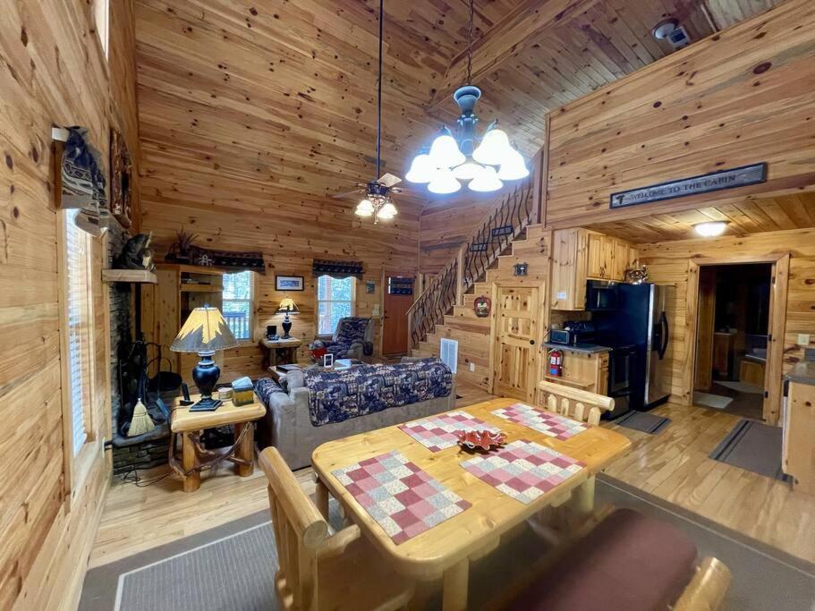 2 Bed Cabin Hot Tub Close To Helen #16 Buitenkant foto