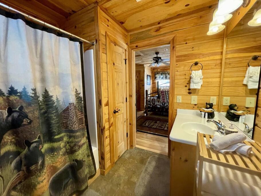 2 Bed Cabin Hot Tub Close To Helen #16 Buitenkant foto