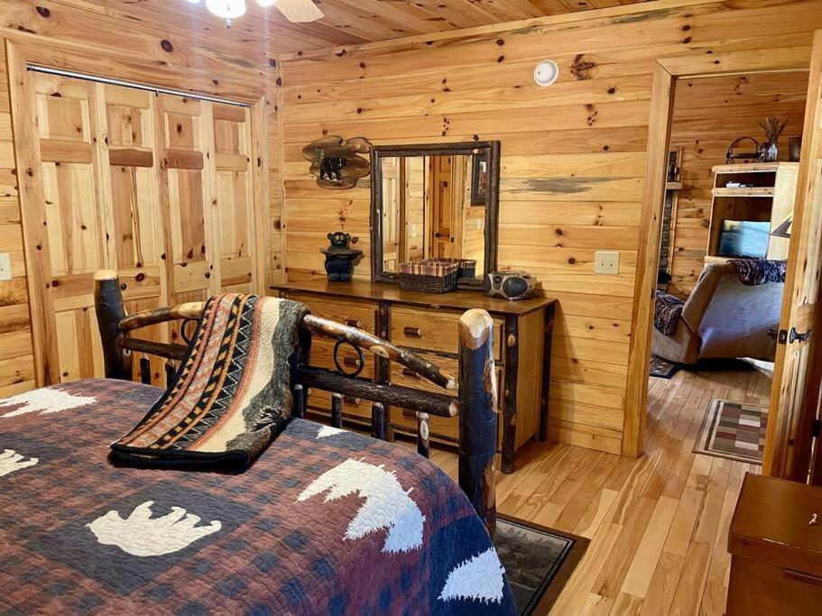 2 Bed Cabin Hot Tub Close To Helen #16 Buitenkant foto