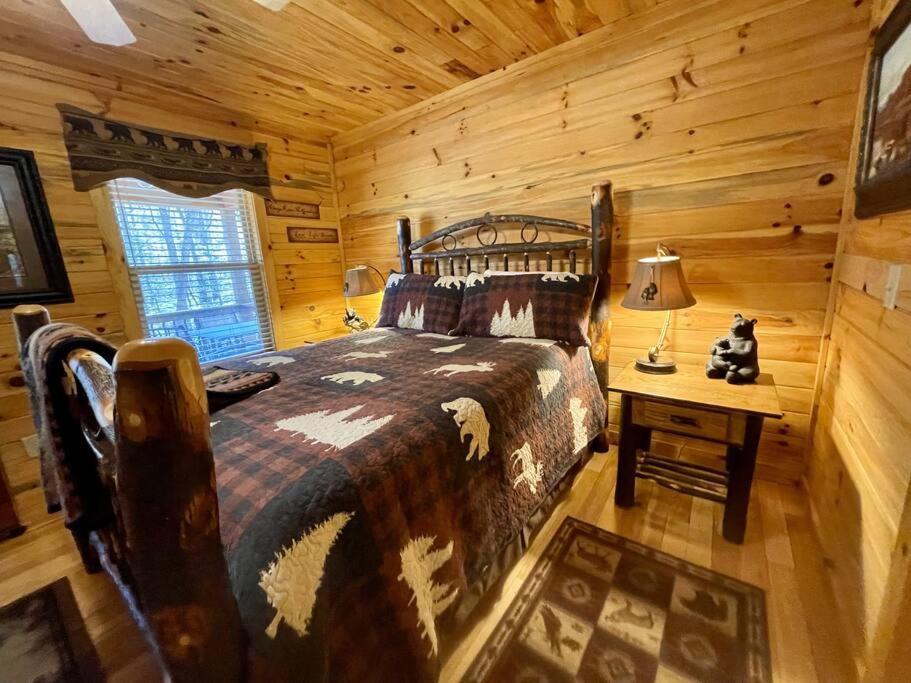 2 Bed Cabin Hot Tub Close To Helen #16 Buitenkant foto